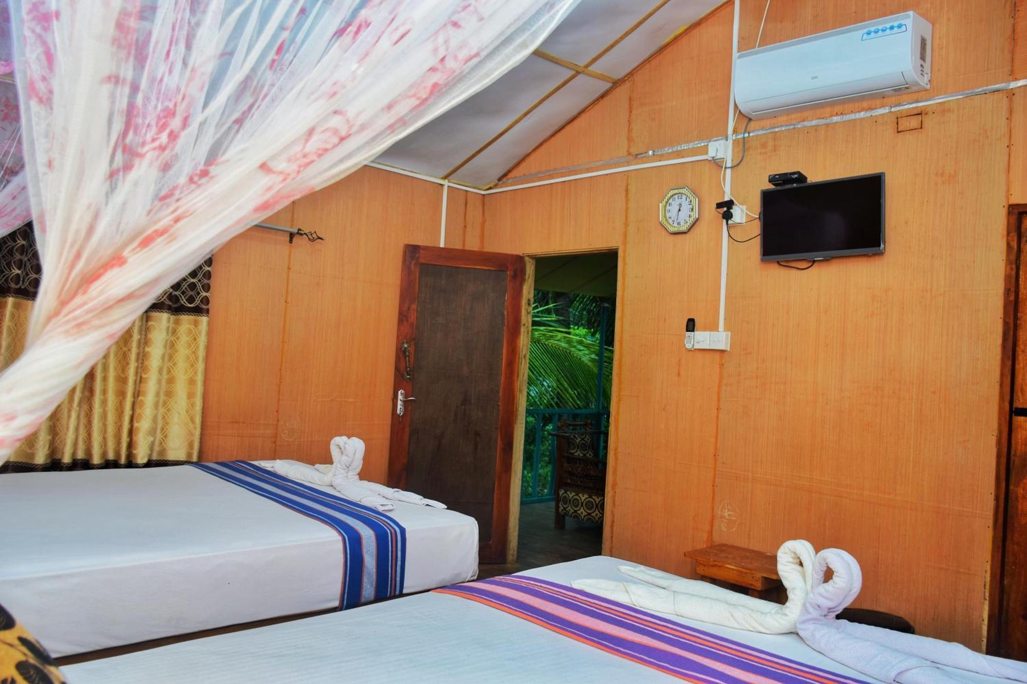 Passion Ray Villa & Tree Hut Sigiriya Esterno foto